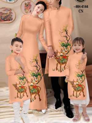 1676867449 vai ao dai nam mau moi (20)